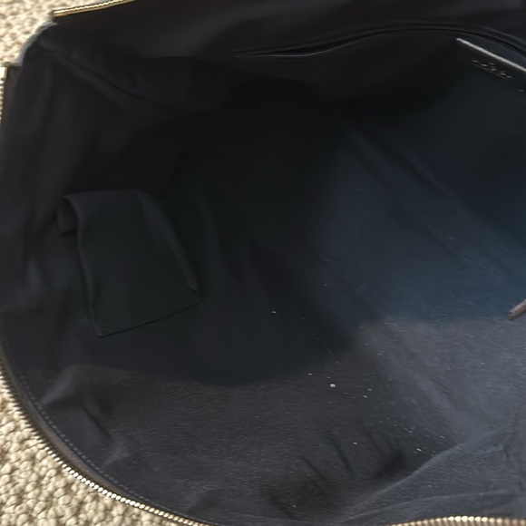 Gucci Abbey Tote PM in monogram - Picture 6 of 10